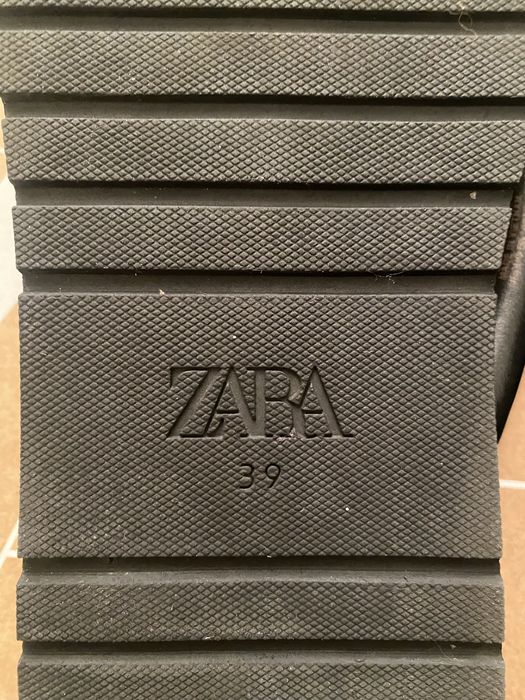 Вʼєтнамки шкіряні ZARA нові