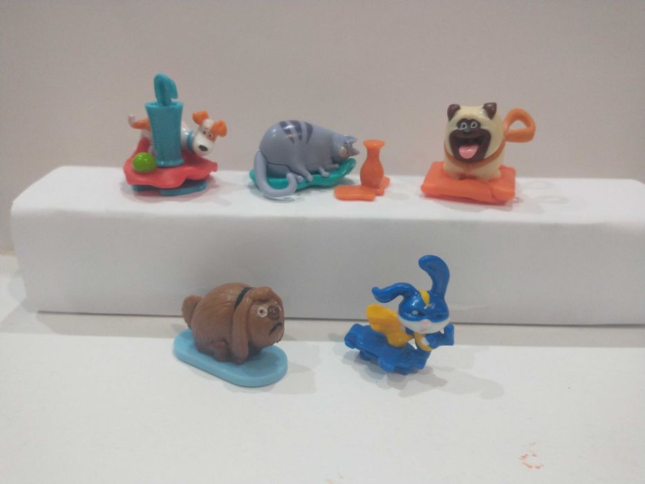 Figurki Kinder z serii Sekretne życie zwierząt 5szt