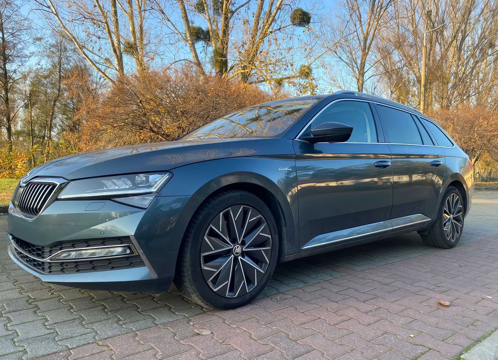 Skoda Superb      2021