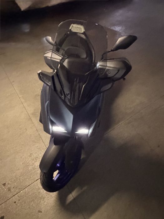 YAMAHA XMAX 300