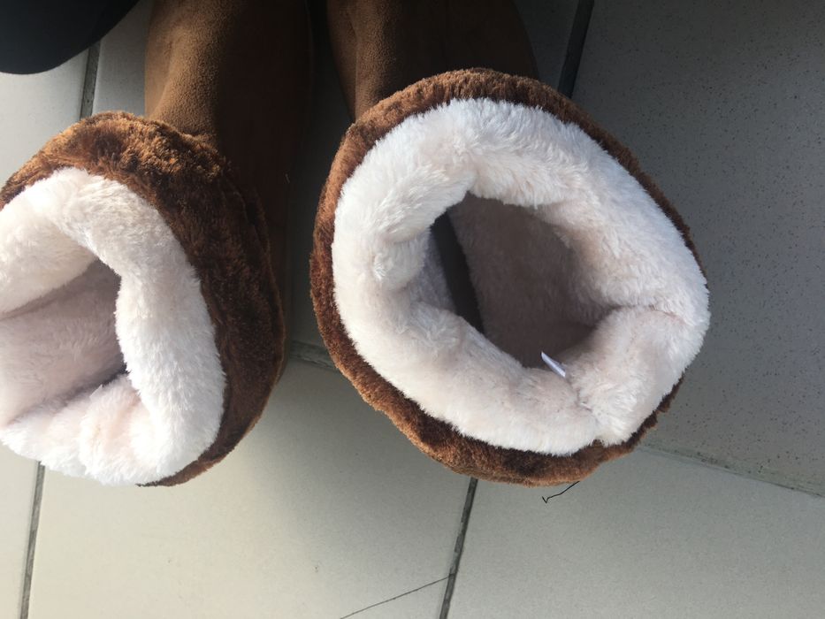 Жіночі зимові валяночки.