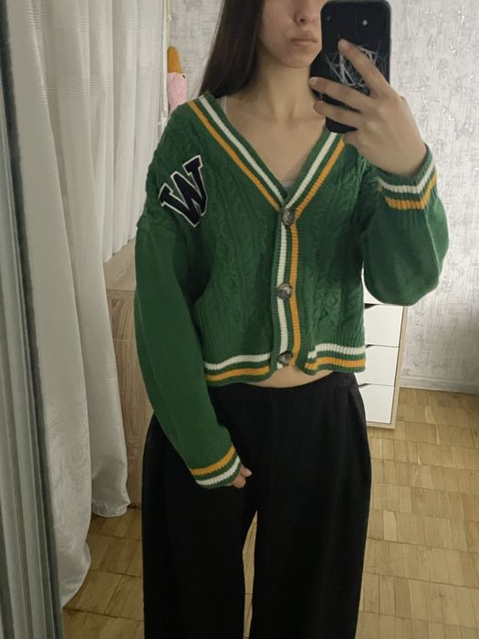 Кофта зелена на ґудзиках