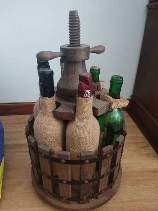 Prensa decorativa para vinhos