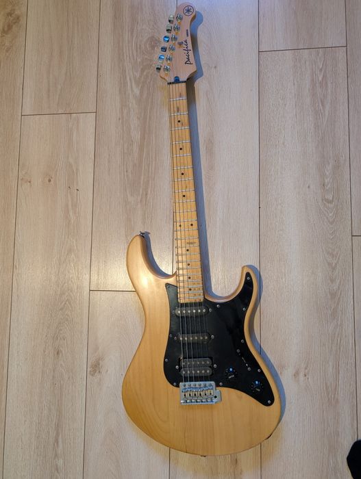Gitara elektryczna Yamaha Pacyfica 112 J
