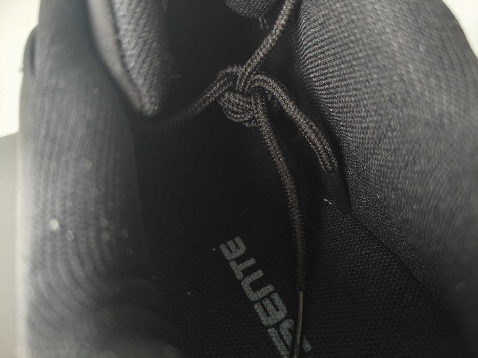 Okazja Stylowe buty męskie czarne nowe sportowe wiązane 44