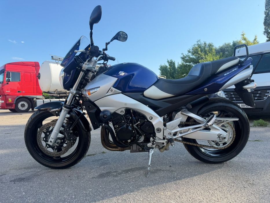 Продам мотоцикл SUZUKI GSR 600 A