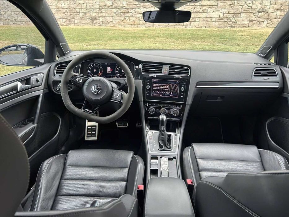 Volkswagen Golf R 4Motion      2019
