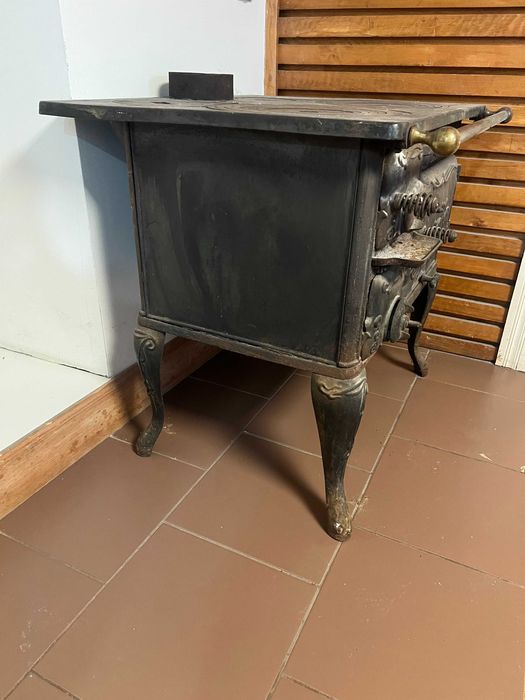 kuchenny żeliwny zabytkowy piec