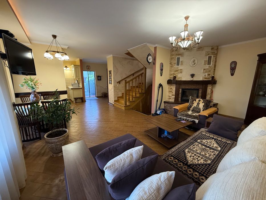 Продаж будинку по вулиці Романця.