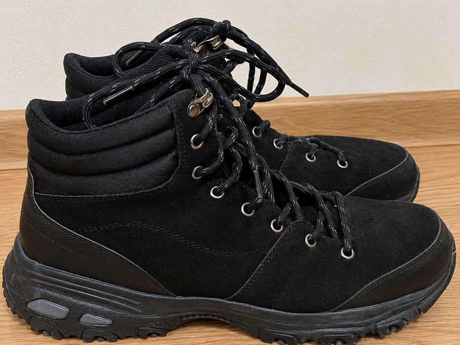 Жіночі зимові черевики 40 розмір. Skechers.