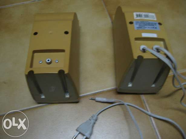 Altifalantes/ Colunas - 2 modelos