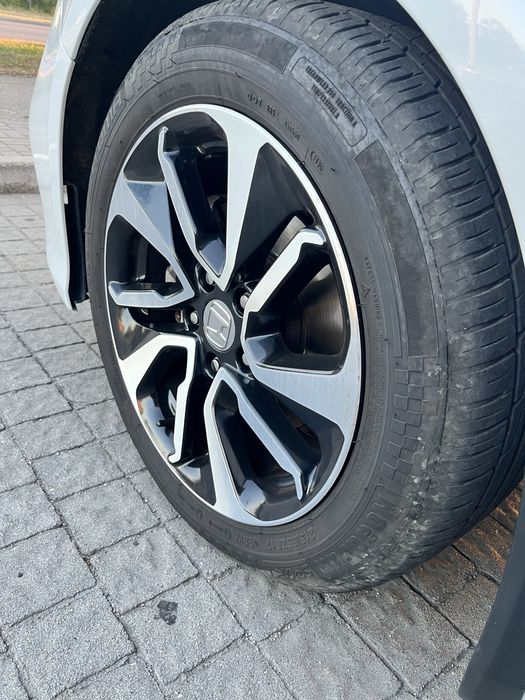 Honda Accord 2018 VIN 1HGCV1F16KA011927 фото оголошення 10 з 14