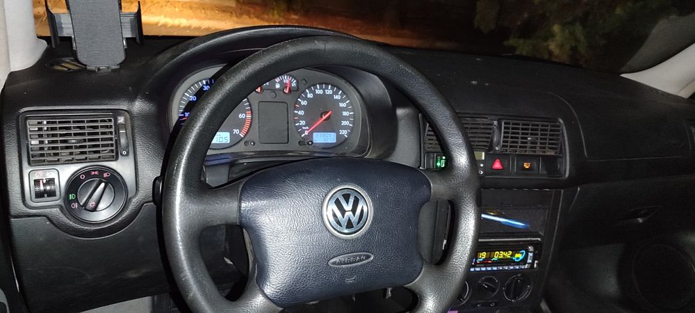 Volkswagen Golf 4