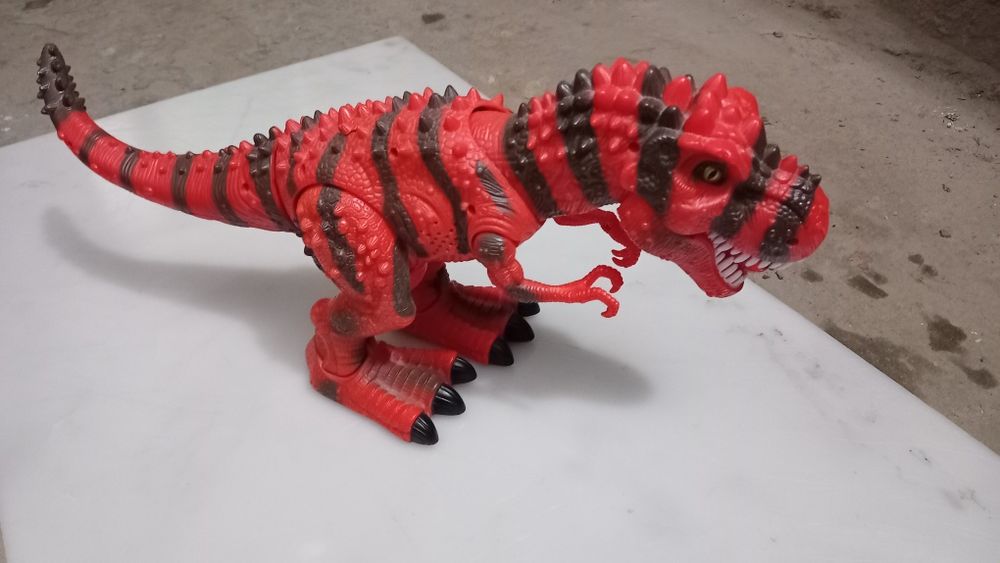 Dinozaur,robot,zabawka interaktywna
