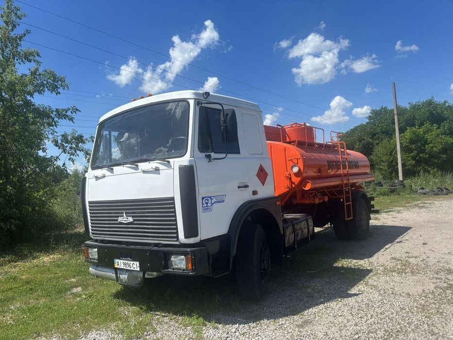 Продам БЕНЗОВОЗ майже новий