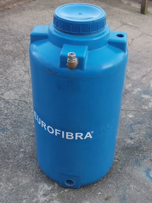 Depósito eurofifra de 115 litros