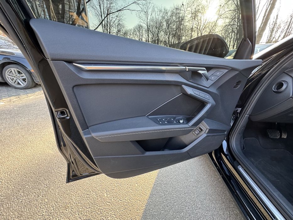 Продам Audi a3 8y 2023 Premium MHEV