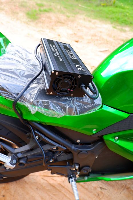 Mota A1 elétrica 125cc 130km/h 8kw estilo Kawasaki Ninja IVA incluido