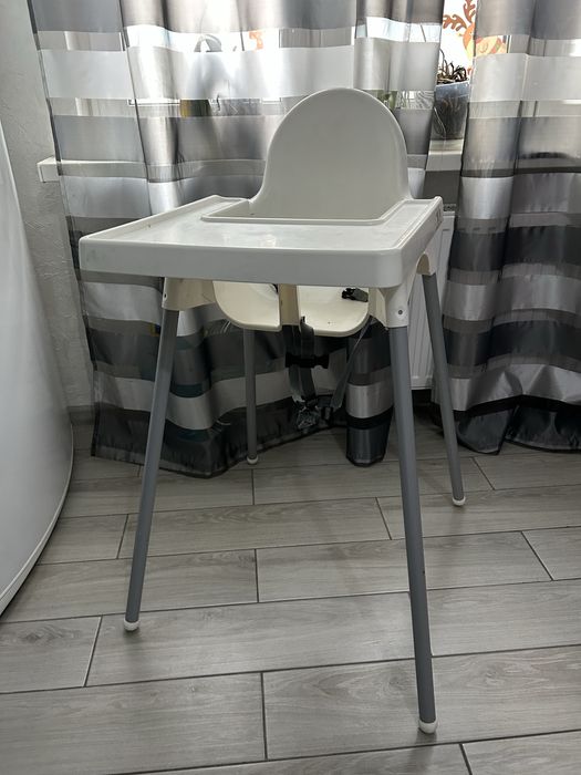 Стільчик для годування