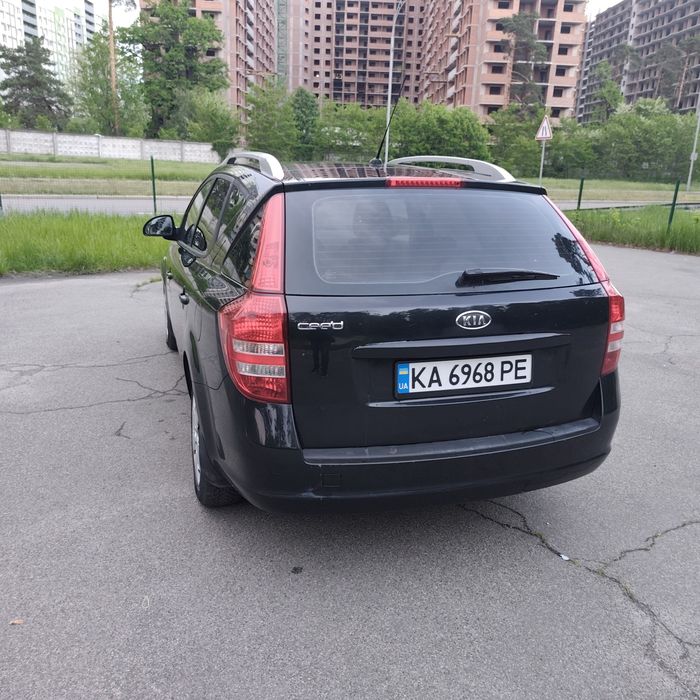 Киа Сид 1.6 газ-бензин