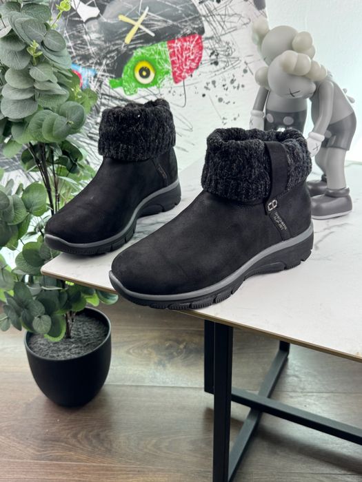 Зимові ботінки Skechers Slip Ins 38 розмір Е16043