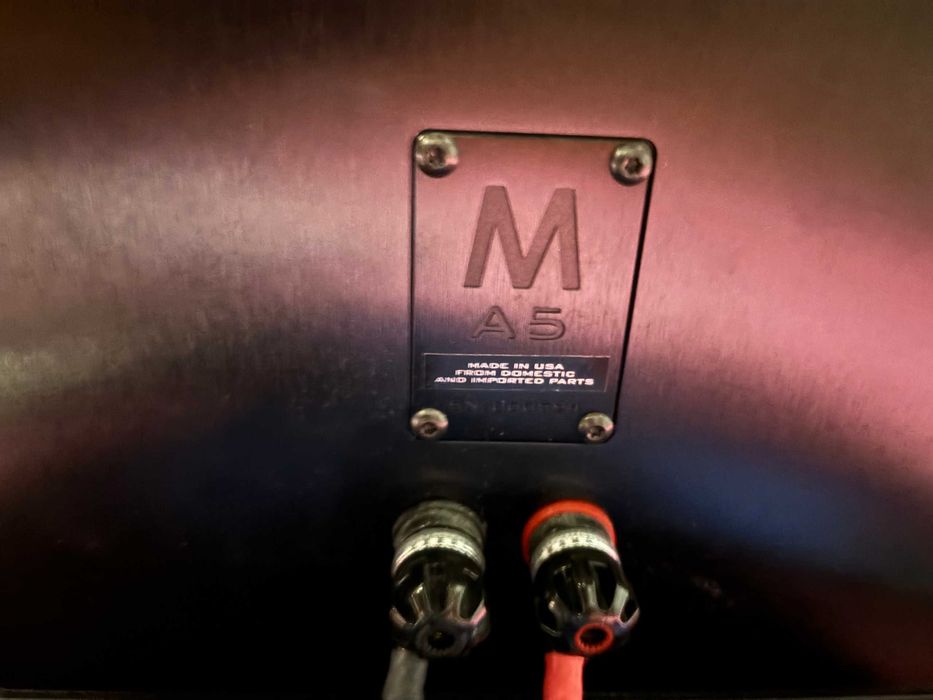 Magico A5 kolumny podłogowe