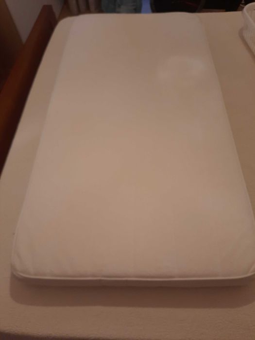 Colchão Ikea para berço bebé