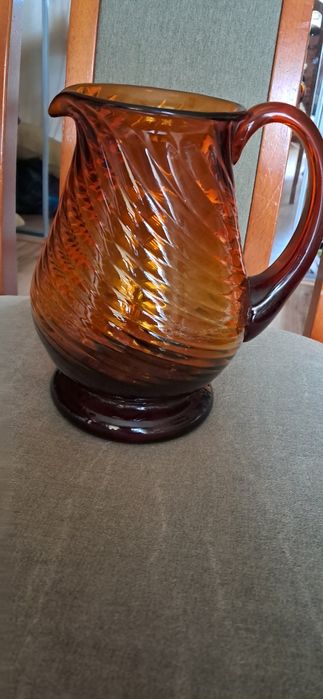 Dzbanek zaprojektowany przez Z. Horbowy.