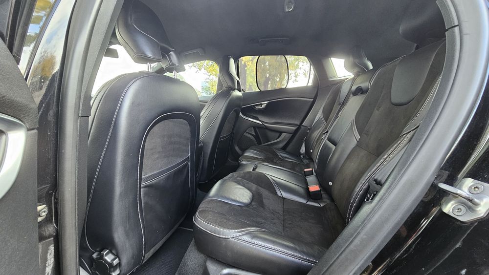 Volvo V40 D4 R-Design