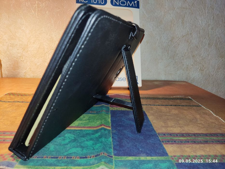 Чехол-книжка для планшета з клавіатурою