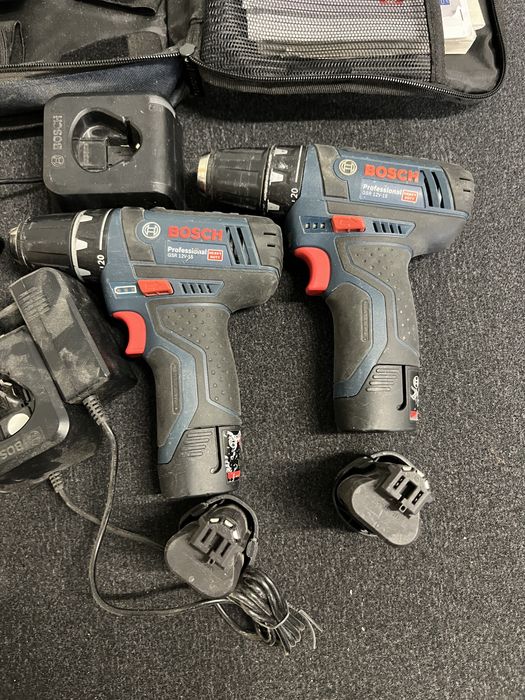 Zestaw wkrętarek Bosch Professional GSR 12V-15 – 2 szt. + 4 akumulatory