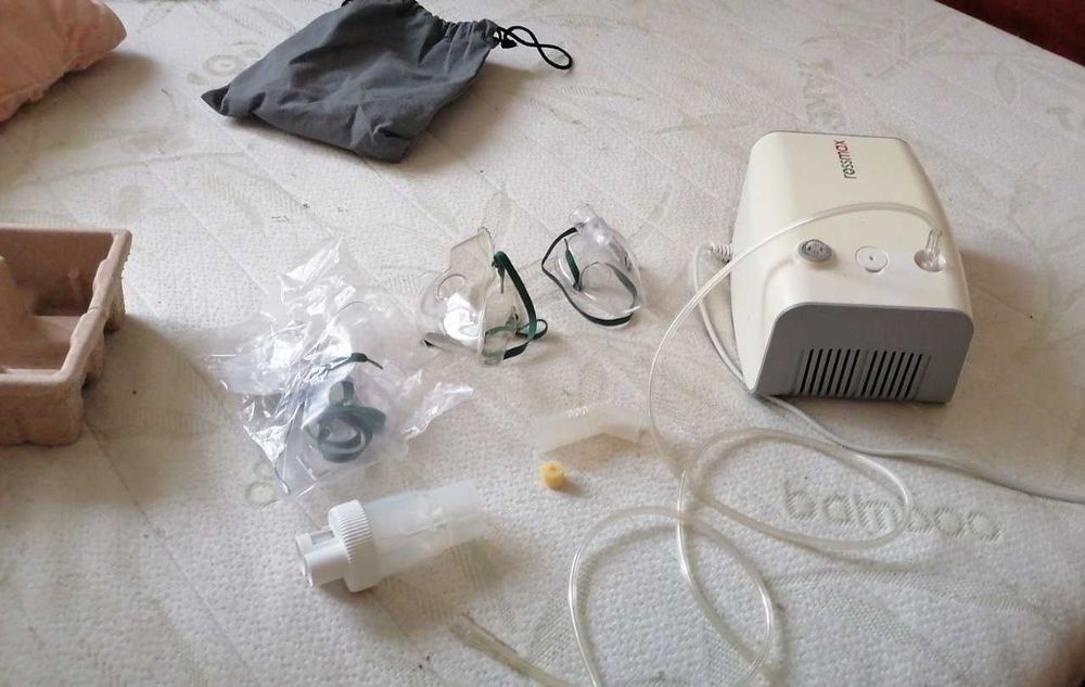 Інгалятор Ингалятор Небулайзер компрессорный Rossmax NB100