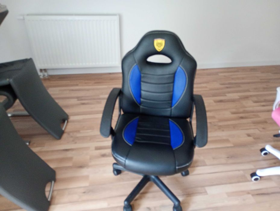 Fotelik dziecięcy gamingowy jak nowy