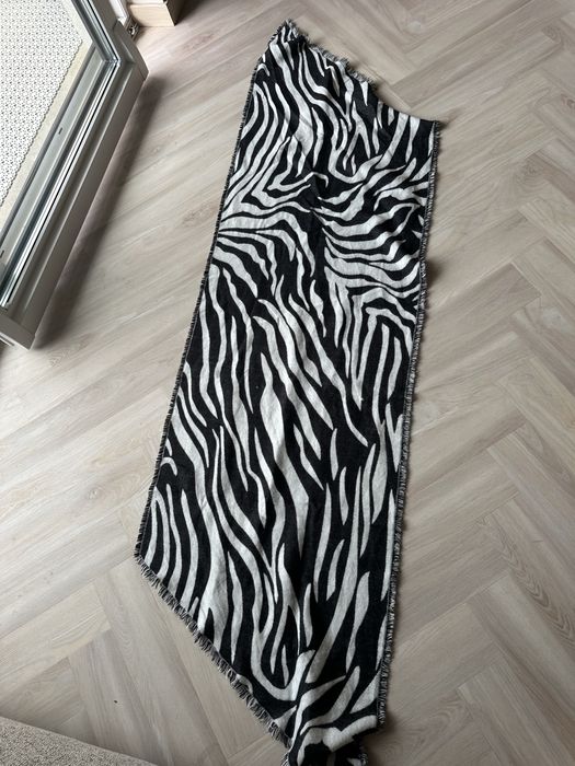Czarno biały szalik szal zebra zeberka