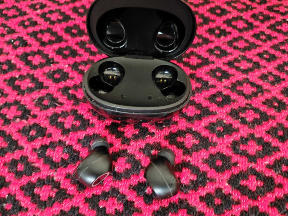 Auriculares JBL sem fios Resistente Água e Pó