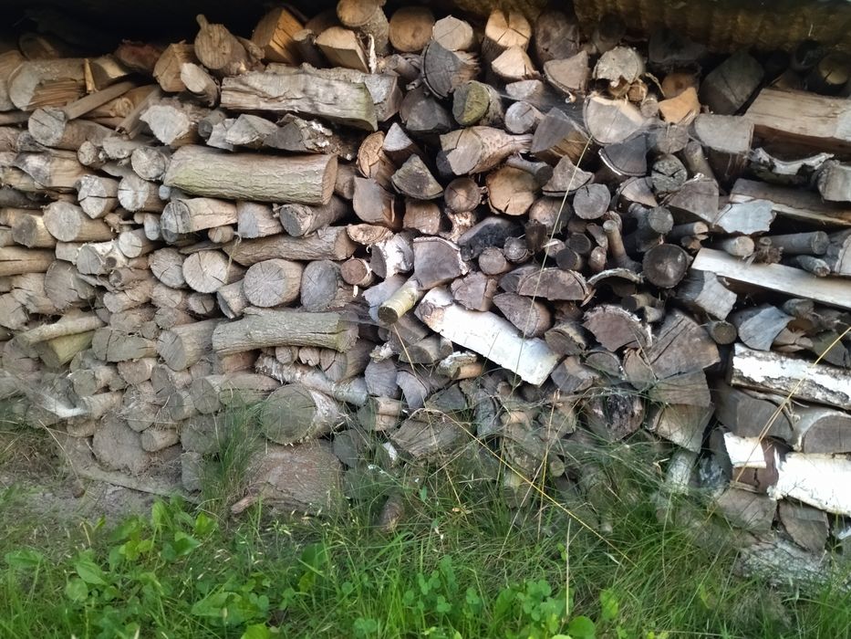 Продам дрова сухі та порубані.