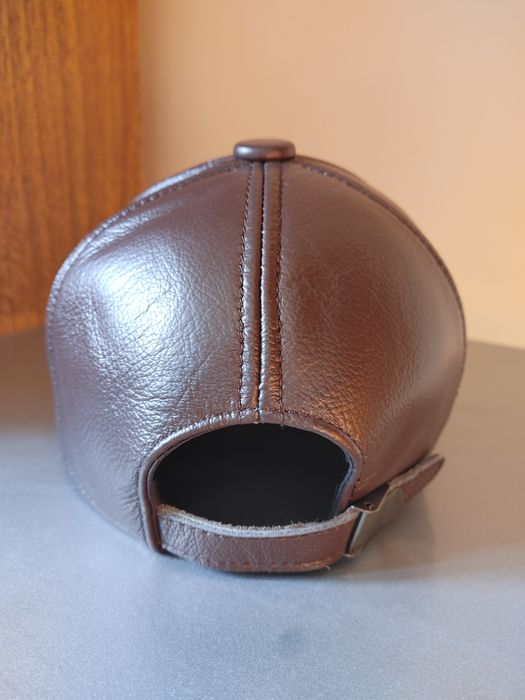 Мужская кожаная бейсболка без лого классика 6 панелей шоколадный цвет