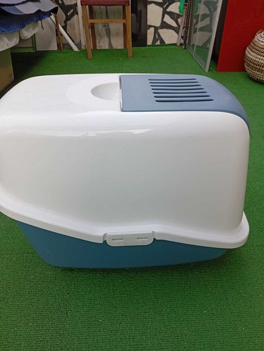 Wc gato XL fechado com portas oscilante