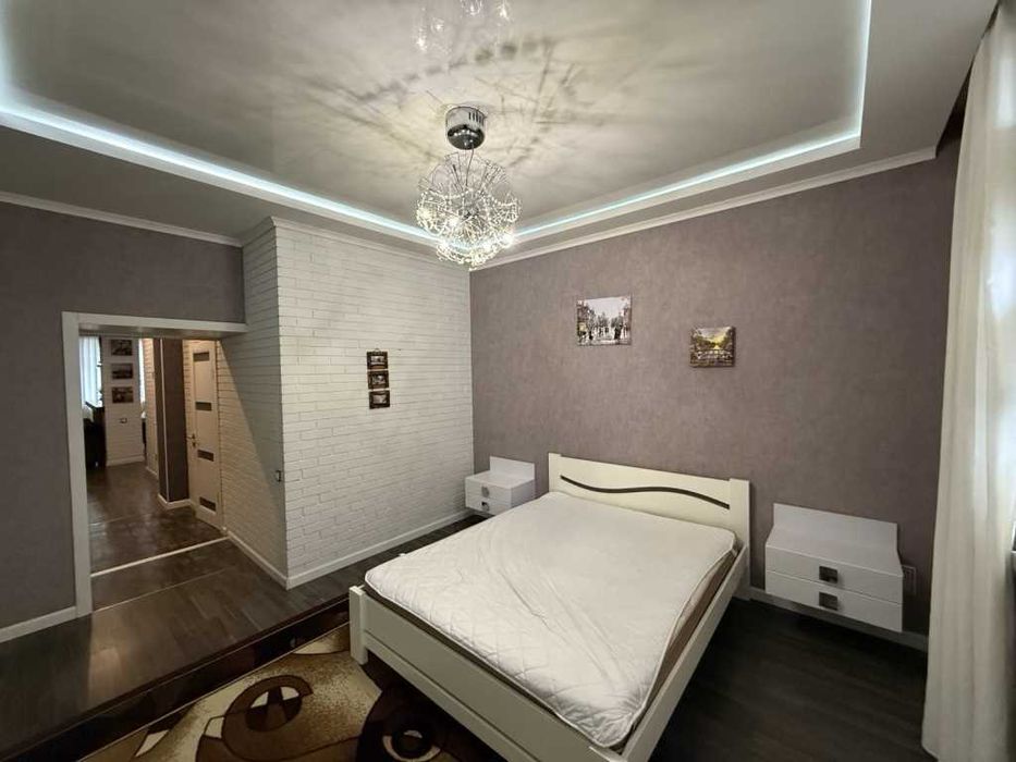 Продаж 2 кім. квартири. 71 м2. Індив. опал. Новобуд. Поділ. №11106