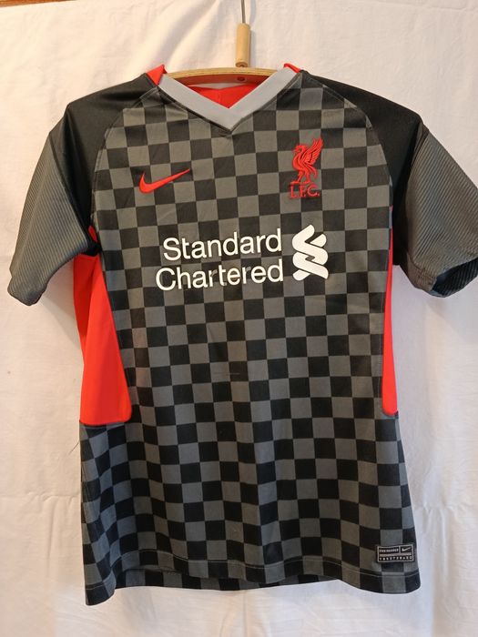 Футболка футбольного клубу Ліверпуль вживана