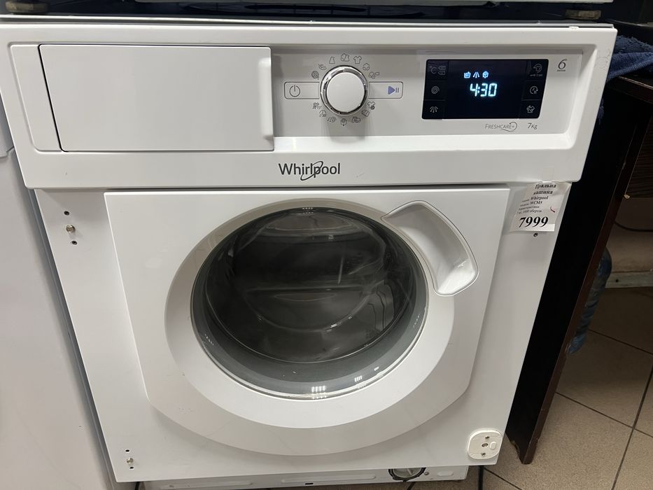 Вбудована пральна машина Whirlpool