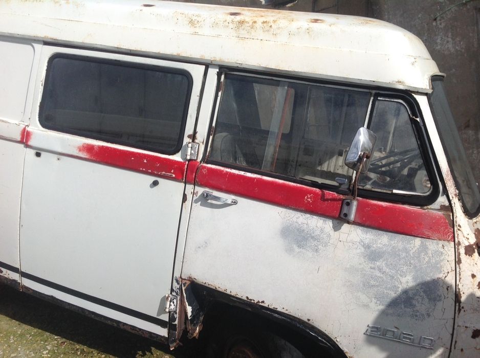 Carrinha Mercedes  Hanomag 206 d para restauro