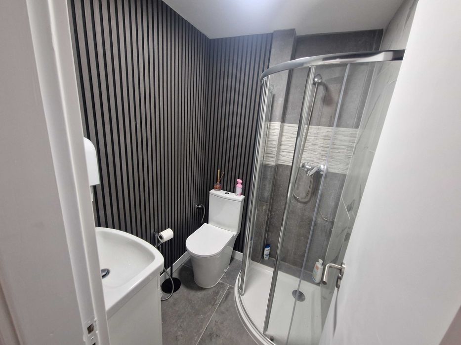 Mesa p/ Arrendar – Luz, Água e Wi-Fi Incluídos!