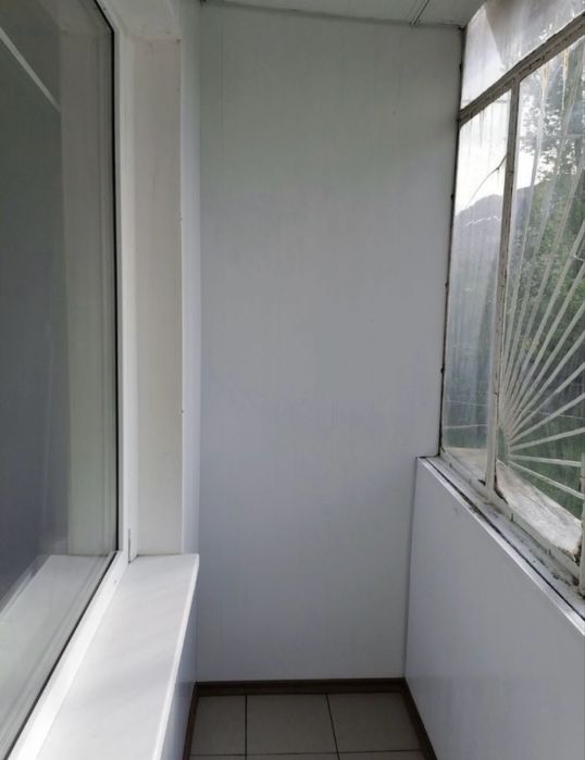 1- комнатная с балконом на Марсельской!