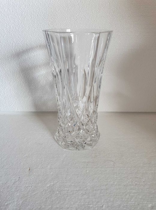 Soberba Jarra de Cristal trabalhado - 21 cm - vintage