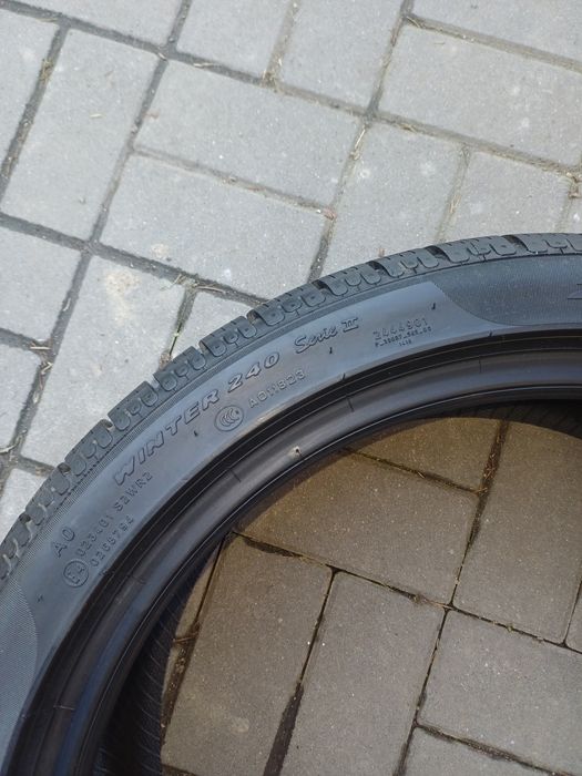 Pirelli Sottozero 235/40R19