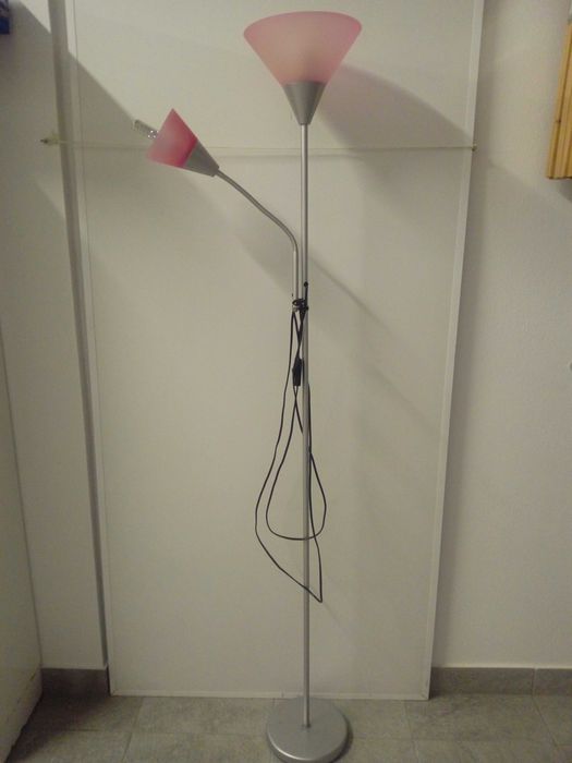 Candeeiro de Pé com 2 lâmpadas