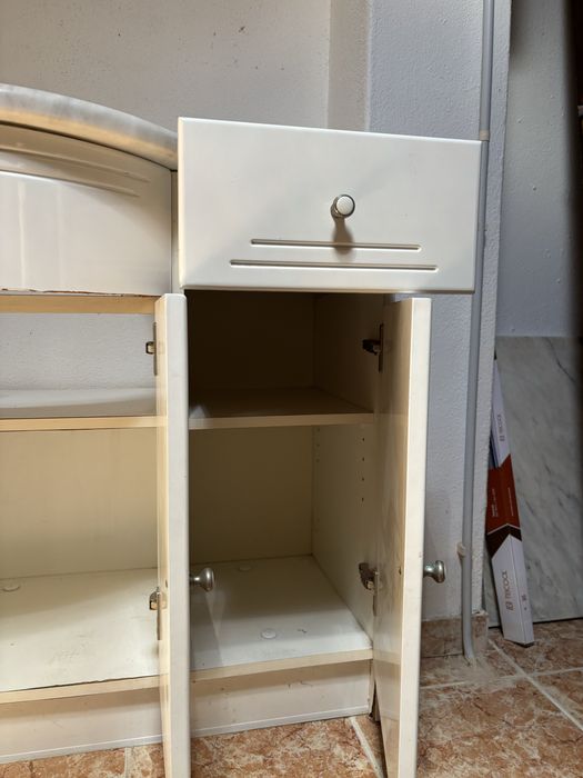 Móvel de casa de banho com tampo de mármore