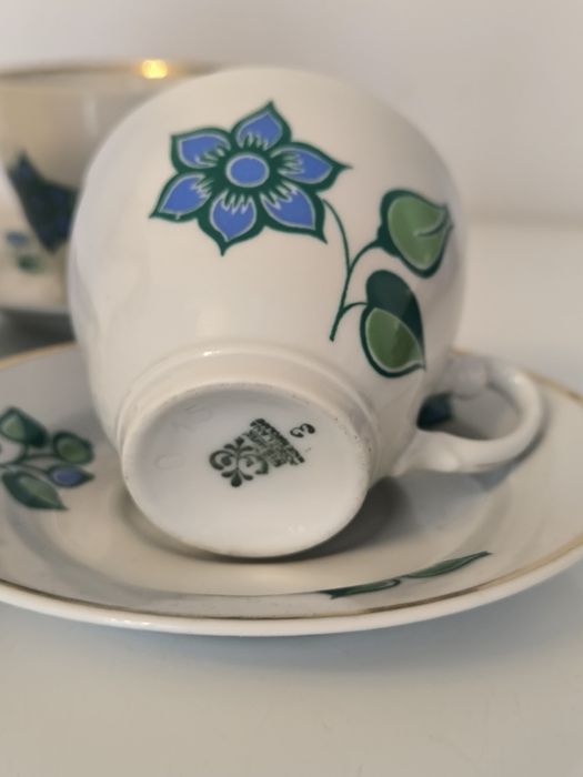 Filiżanki spodki Włocławek PRL porcelana
