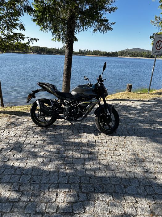 Vendo ou troco benelli bn 125